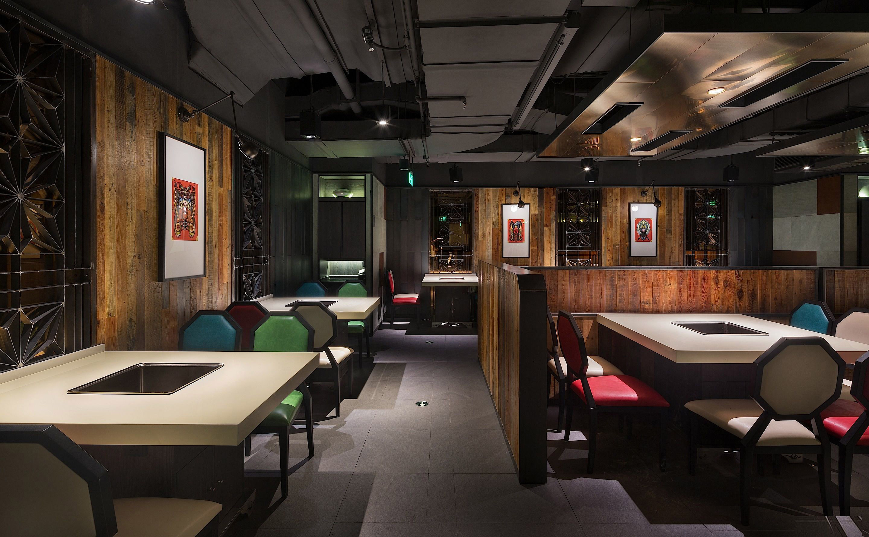 Hongkong Haidilao hot pot restaurant furniture_square smokeless hot pot table and colorful leather dining chairs set