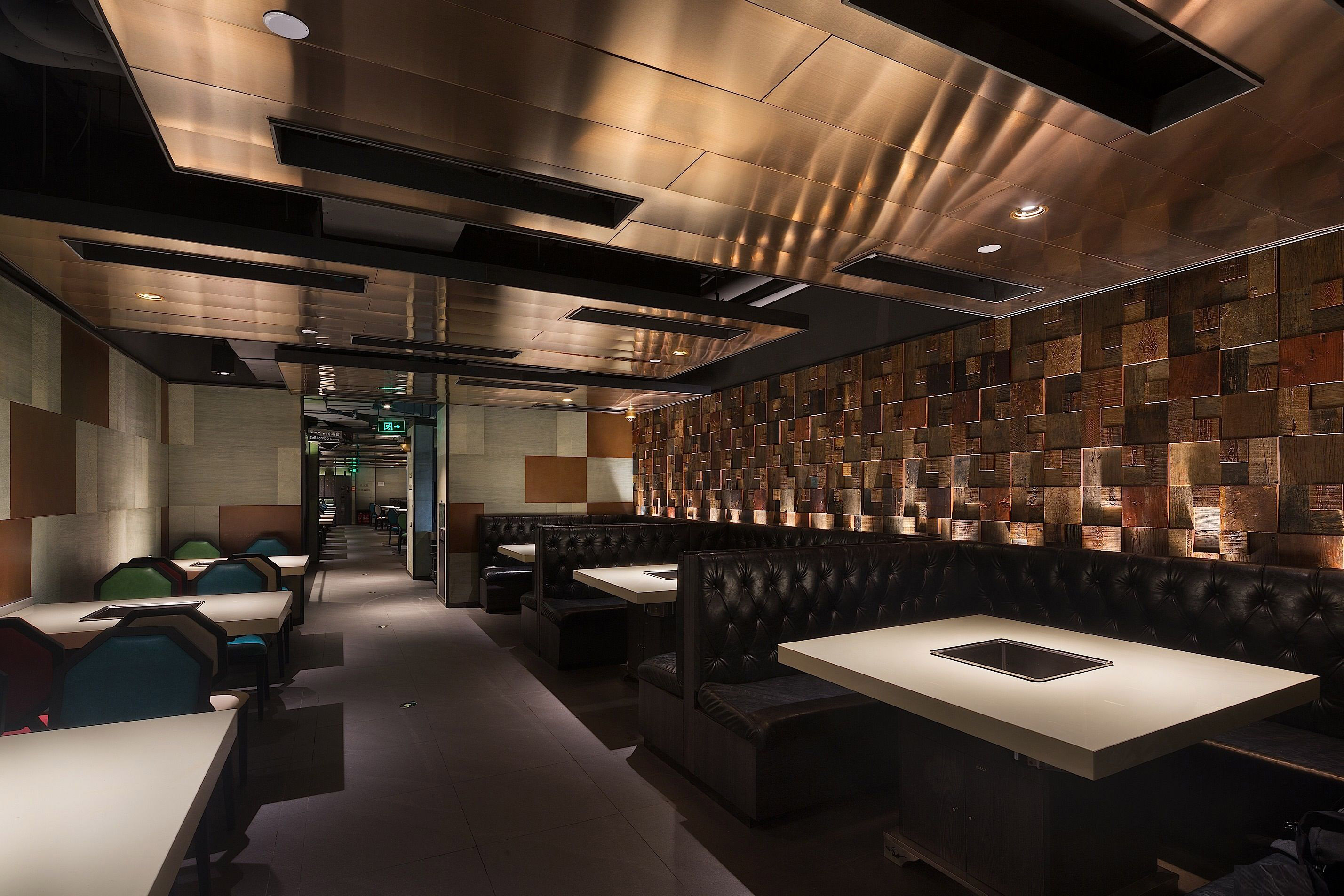 Hongkong Haidilao hot pot restaurant furniture_marble hot pot table and U shape button lether dining booth sofas